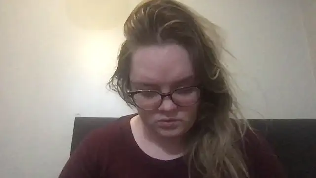 Snapshot of honeyyy24 chatting on 29, 10, 2025 honeyyy24 online show from 29, 10, 2025