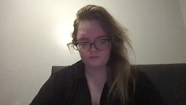 Snapshot of honeyyy24 chatting on 1, 11, 2025 honeyyy24 online show from 1, 11, 2025