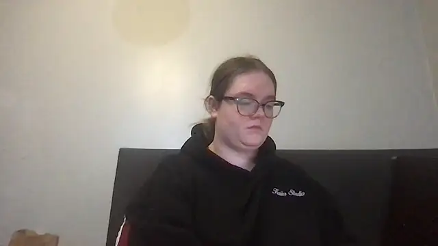 Snapshot of honeyyy24 chatting on 20, 11, 2025 honeyyy24 online show from 20, 11, 2025