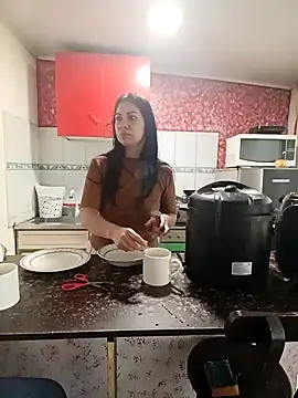 saralunabella online show from 24, 10, 2025