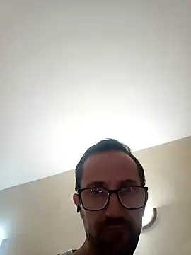 Snapshot of Porco81cazzo chatting on 13, 11, 2025 Porco81cazzo online show from 13, 11, 2025