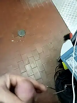 Snapshot of Porco81cazzo chatting on 21, 12, 2025 Porco81cazzo online show from 21, 12, 2025