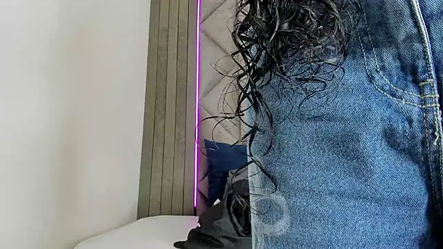 Snapshot of BriaConner_ chatting on 19, 3, 2025 BriaConner online show from 19, 3, 2025