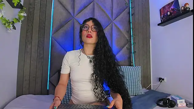 Snapshot of BriaConner_ chatting on 17, 10, 2025 BriaConner online show from 17, 10, 2025