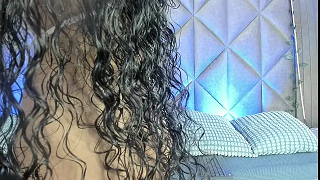 Snapshot of BriaConner_ chatting on 20, 10, 2025 BriaConner online show from 20, 10, 2025