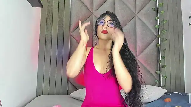 Snapshot of BriaConner_ chatting on 17, 12, 2025 BriaConner online show from 17, 12, 2025