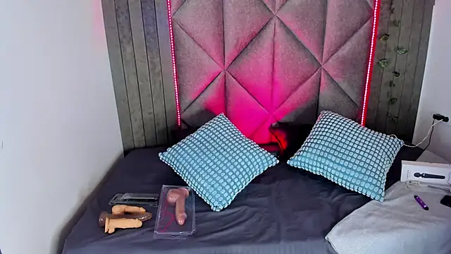 Snapshot of BriaConner_ chatting on 20, 2, 2026 BriaConner online show from 20, 2, 2026