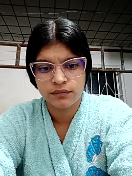 Snapshot of naughty-girl01 chatting on 4, 3, 2025 naughty-girl01 online show from 4, 3, 2025