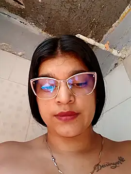 Snapshot of naughty-girl01 chatting on 9, 3, 2025 naughty-girl01 online show from 9, 3, 2025