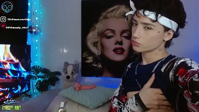 Snapshot of maxiy_001 chatting on 1, 2, 2026 maxiy 001 online show from 1, 2, 2026