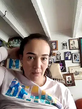 skayhot  online show from 16, 1, 2025