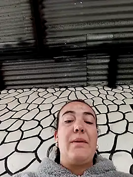 skayhot  online show from 9, 3, 2025