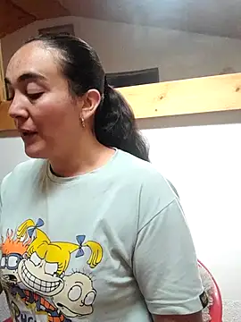 skayhot  online show from 8, 11, 2025