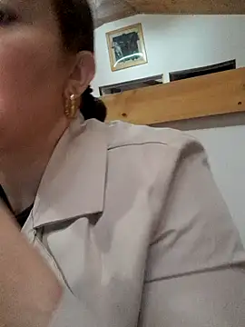 skayhot  online show from 24, 2, 2026