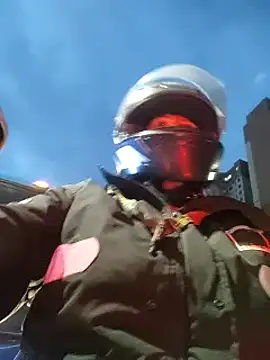 Edged Hot69 online show from 20, 3, 2025