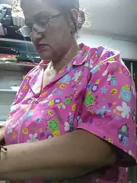 Edged Hot69 online show from 24, 10, 2025