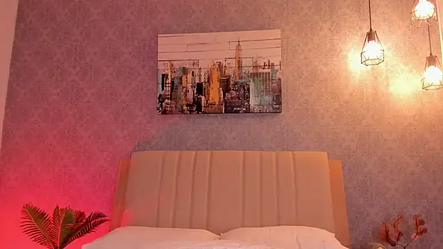 DahianaWalcott online show from 4, 1, 2025