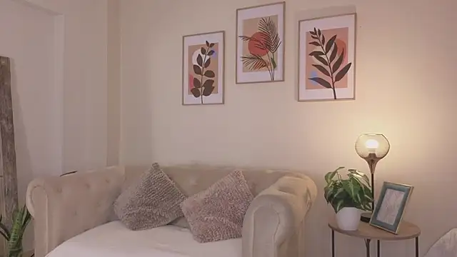 DahianaWalcott online show from 14, 3, 2026