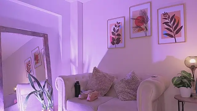 DahianaWalcott online show from 21, 4, 2026