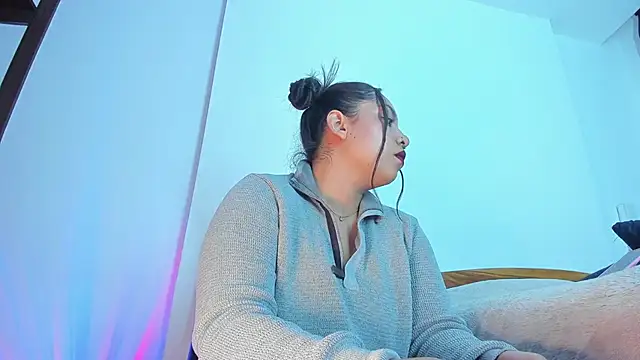 emiily15   online show from 2, 3, 2025