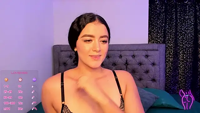 Snapshot of Adhara-zanne chatting on 2, 3, 2026 Adhara-zanne online show from 2, 3, 2026