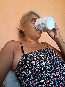 Goodgirlsue 77 online show from 19, 3, 2026