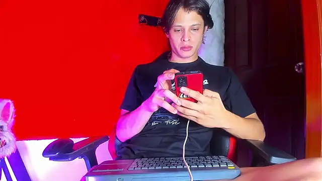 LilOwen  online show from 2, 4, 2026