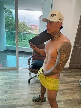 Snapshot of Dominiofit chatting on 16, 2, 2026 Dominiofit online show from 16, 2, 2026