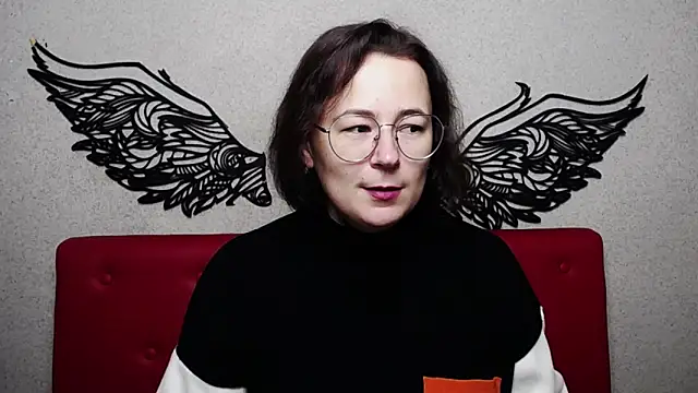 Snapshot of MarieSho chatting on 5, 2, 2025 MarieSho online show from 5, 2, 2025