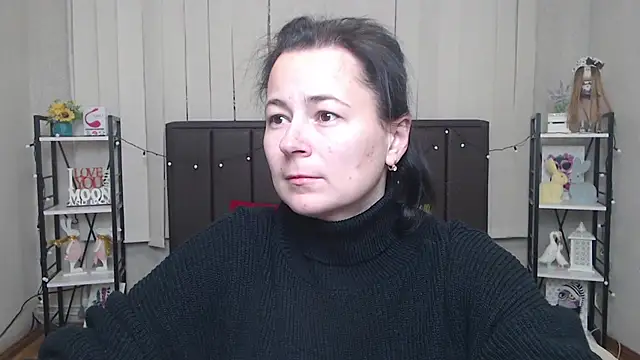 Snapshot of MarieSho chatting on 15, 10, 2025 MarieSho online show from 15, 10, 2025