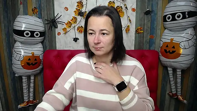 Snapshot of MarieSho chatting on 20, 10, 2025 MarieSho online show from 20, 10, 2025