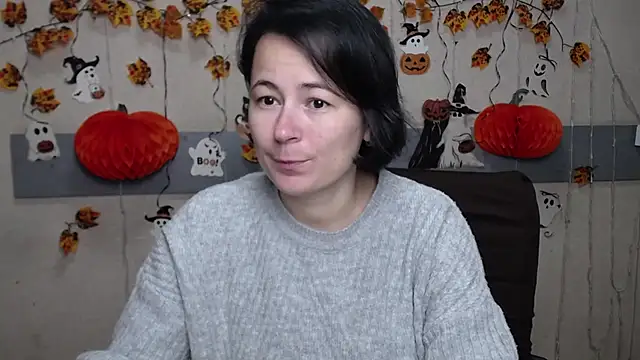 Snapshot of MarieSho chatting on 28, 10, 2025 MarieSho online show from 28, 10, 2025