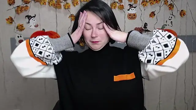 Snapshot of MarieSho chatting on 7, 11, 2025 MarieSho online show from 7, 11, 2025