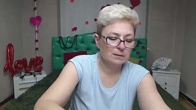 Snapshot of EmiliaGree chatting on 26, 11, 2025 EmiliaGree online show from 26, 11, 2025