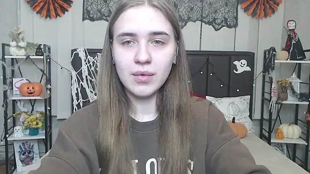 LauraHlot online show from 10, 11, 2025