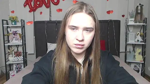 LauraHlot online show from 8, 2, 2026