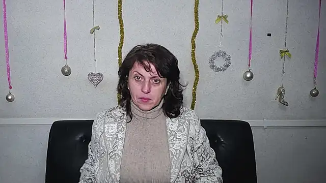 Snapshot of LuciaMii chatting on 16, 1, 2025 LuciaMii online show from 16, 1, 2025