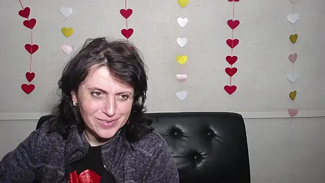 Snapshot of LuciaMii chatting on 11, 2, 2025 LuciaMii online show from 11, 2, 2025