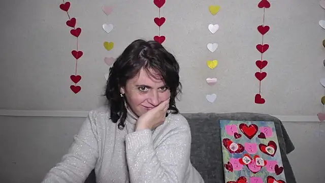 Snapshot of LuciaMii chatting on 15, 2, 2025 LuciaMii online show from 15, 2, 2025