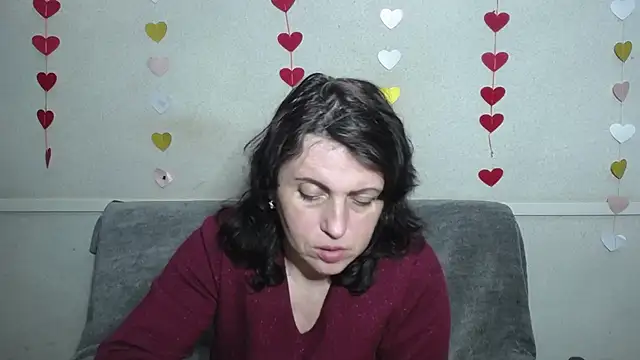 Snapshot of LuciaMii chatting on 25, 2, 2025 LuciaMii online show from 25, 2, 2025