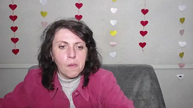 Snapshot of LuciaMii chatting on 28, 2, 2025 LuciaMii online show from 28, 2, 2025