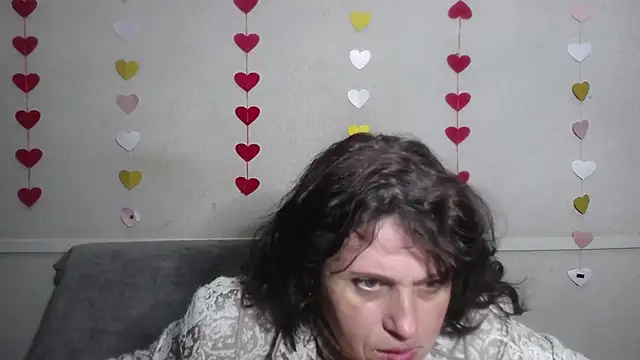 Snapshot of LuciaMii chatting on 2, 3, 2025 LuciaMii online show from 2, 3, 2025