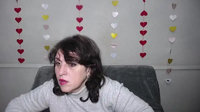 Snapshot of LuciaMii chatting on 9, 3, 2025 LuciaMii online show from 9, 3, 2025