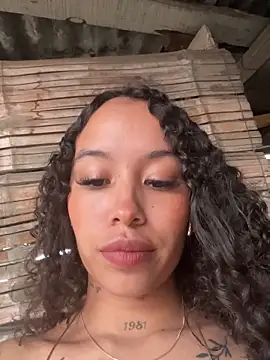 MarieLeon online show from 18, 12, 2025