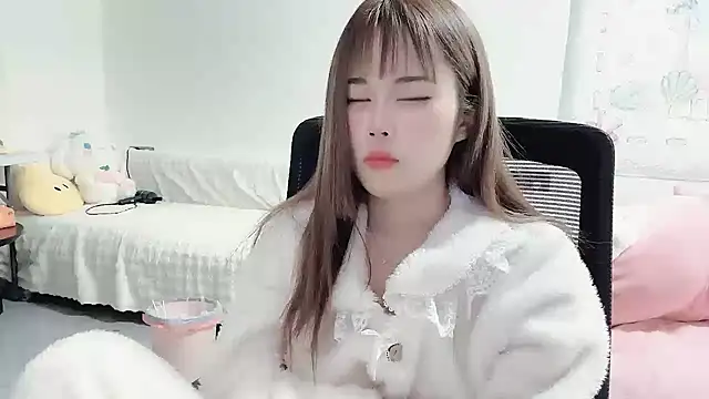 Snapshot of Jia-Xin- chatting on 7, 12, 2024 Jia-Xin- online show from 7, 12, 2024