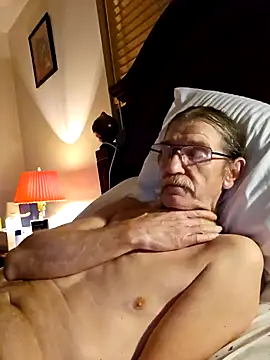 Snapshot of coolbrease10 chatting on 16, 12, 2024 coolbrease10 online show from 16, 12, 2024