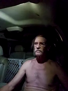 Snapshot of coolbrease10 chatting on 28, 10, 2025 coolbrease10 online show from 28, 10, 2025