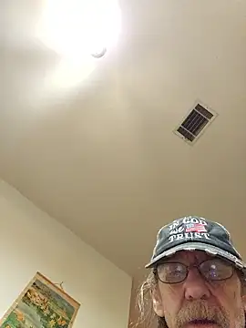 Snapshot of coolbrease10 chatting on 9, 1, 2026 coolbrease10 online show from 9, 1, 2026