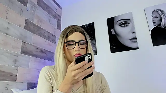 JESSI NAOMI online show from 11, 1, 2025