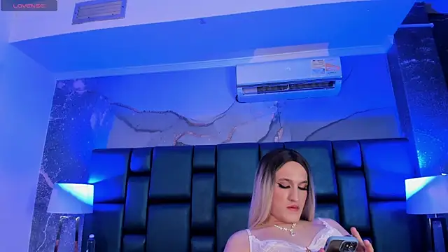 JESSI NAOMI online show from 4, 2, 2025